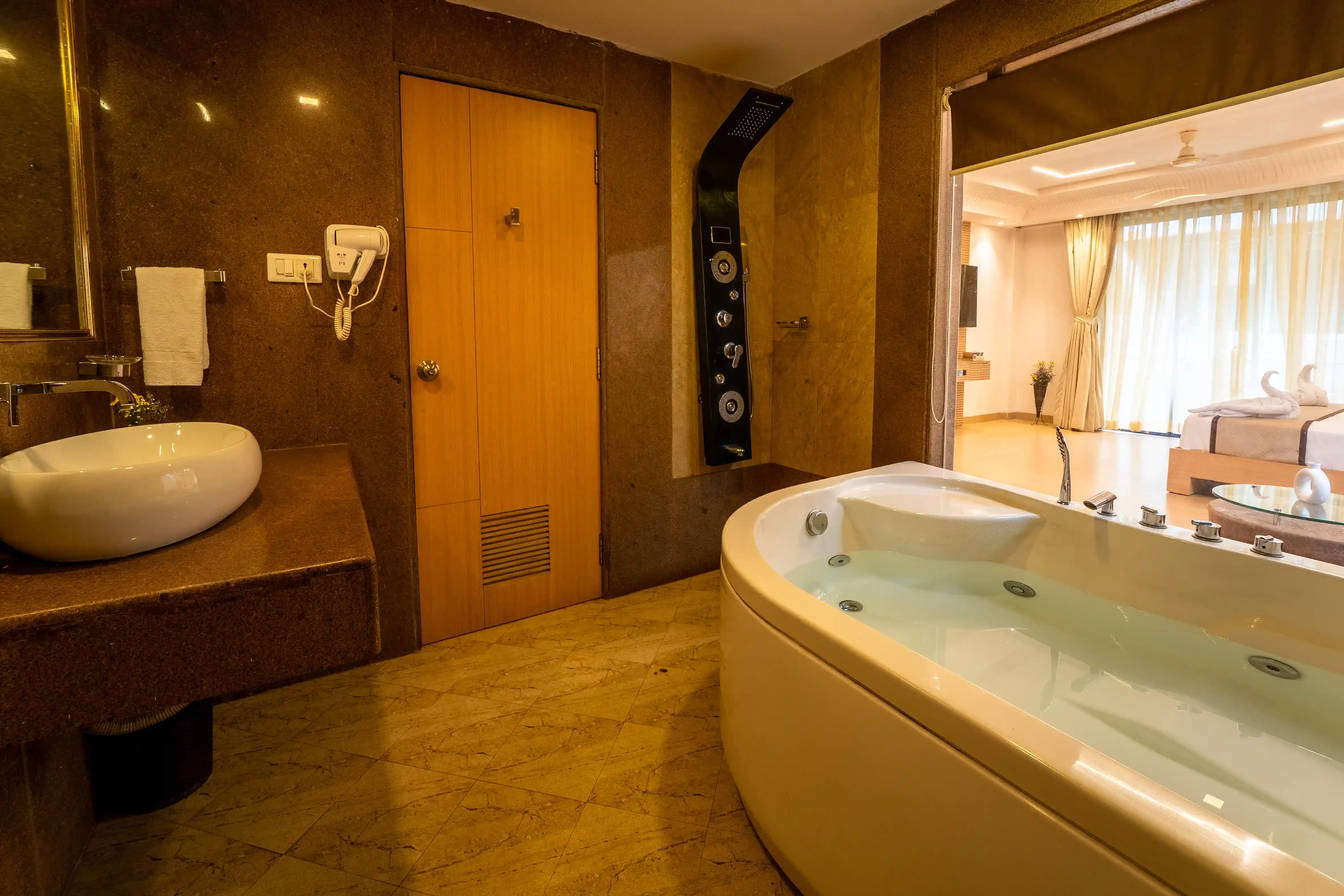 Grandeur Luxury Rooms